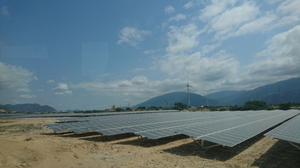Bình Thuận: 'Ông chủ 300 triệu' gom 80 ha đất làm điện mặt trời